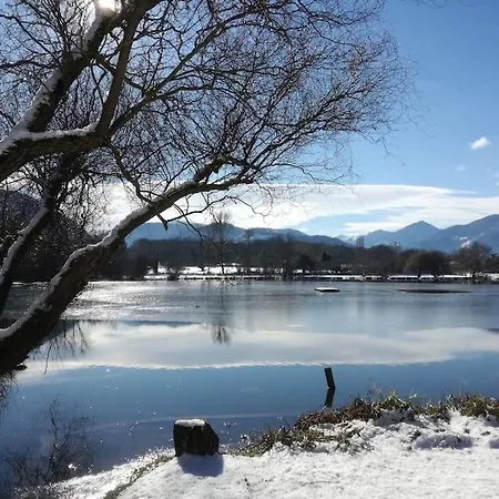 Les Pyrenees Au Bord De L'eau Barbazan